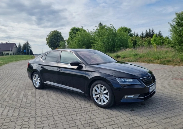 Skoda Superb cena 84900 przebieg: 159000, rok produkcji 2018 z Ryglice małe 191